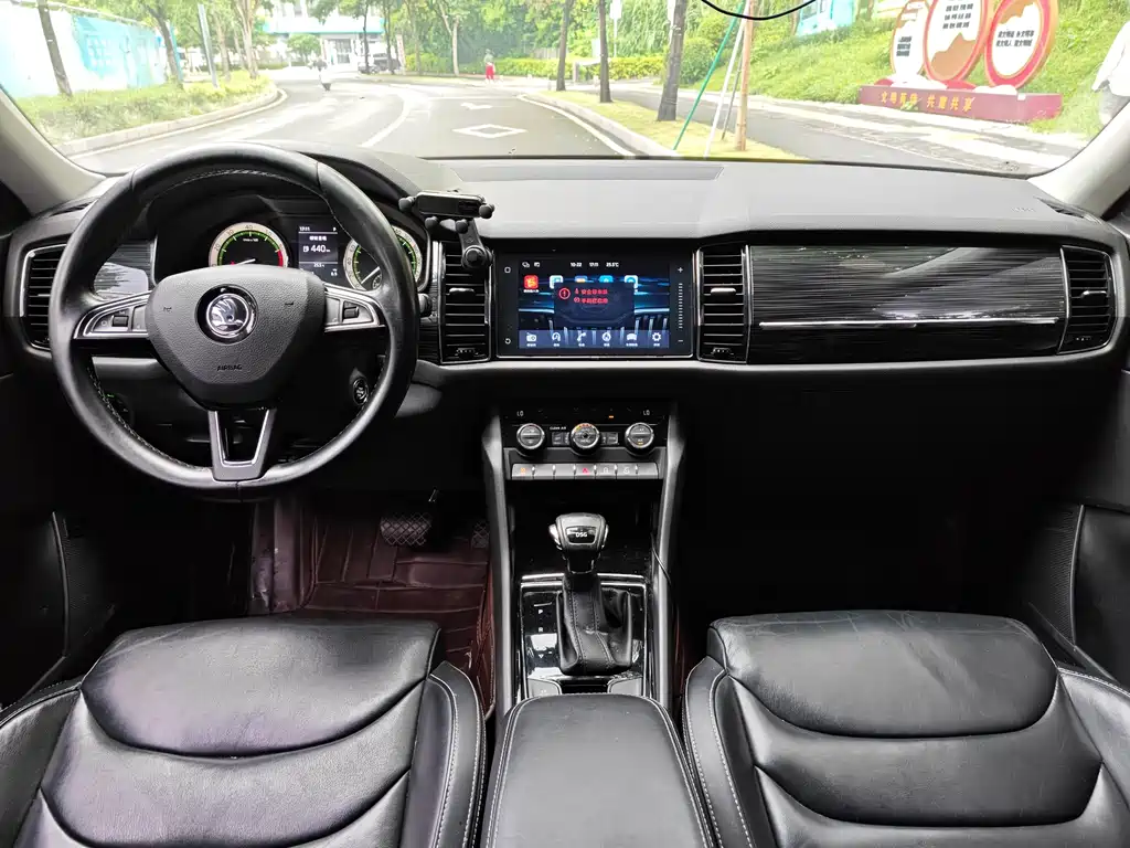 Kodiaq Facelift TSI330 5-seat 2 WD Luxury Enjoyment