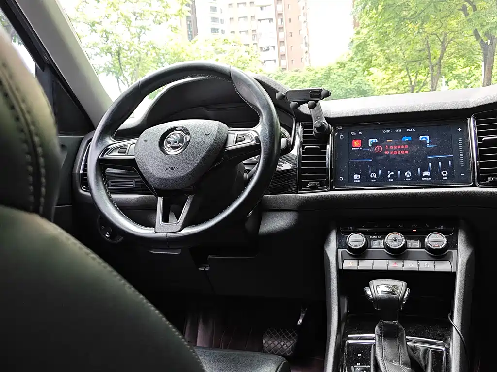 Kodiaq Facelift TSI330 5-seat 2 WD Luxury Enjoyment