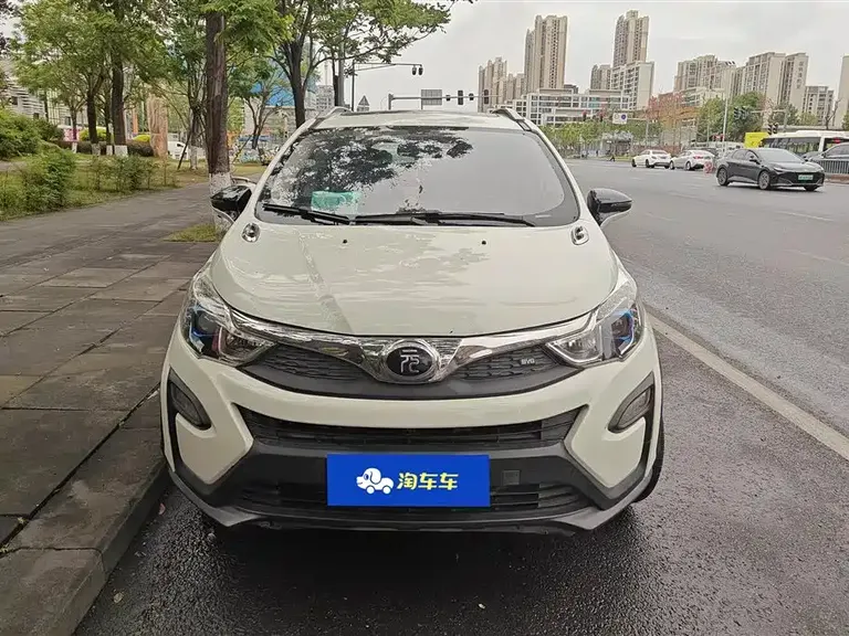 BYD Yuan 1.5 L Manual Distinguished