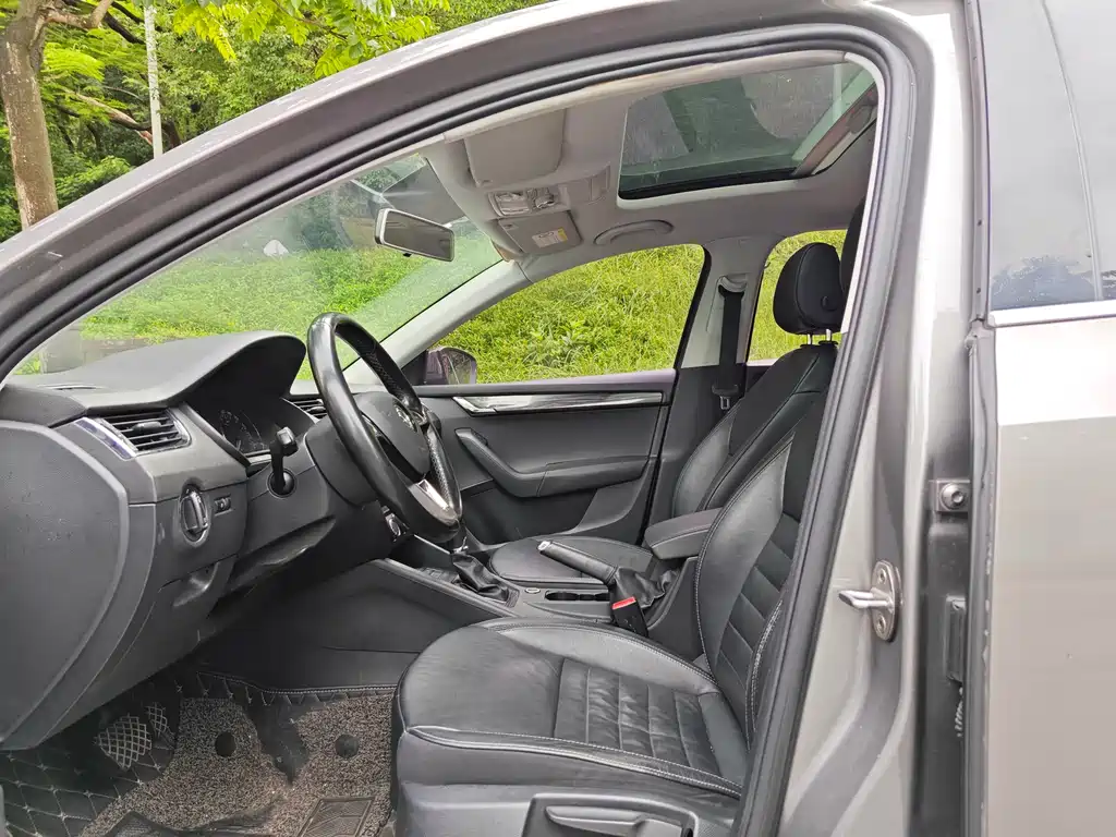 Octavia TSI280 DSG Smart Travel