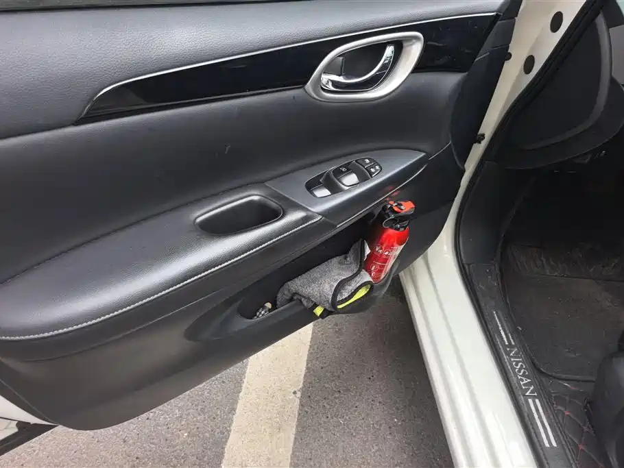 Sylphy 1.6 XV CVT Connected Premium CN-VI