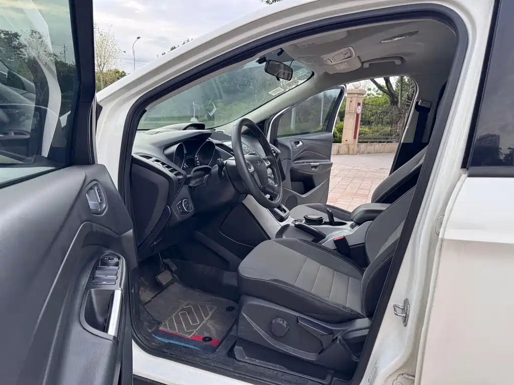 Kuga 1.5 L GTDi 2 WD Comfort