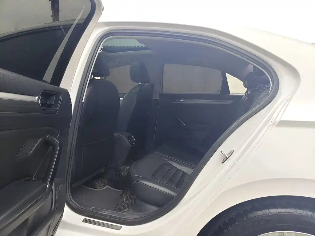 Lamando 280 TSI DSG Comfort