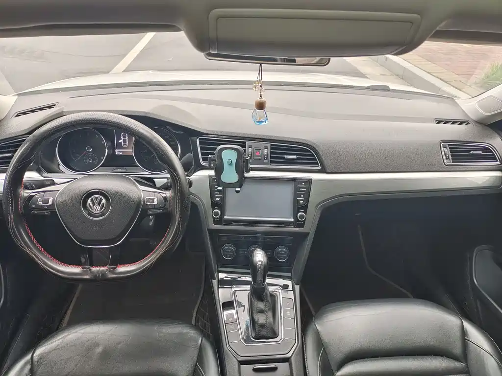 Lamando 280 TSI DSG Comfort