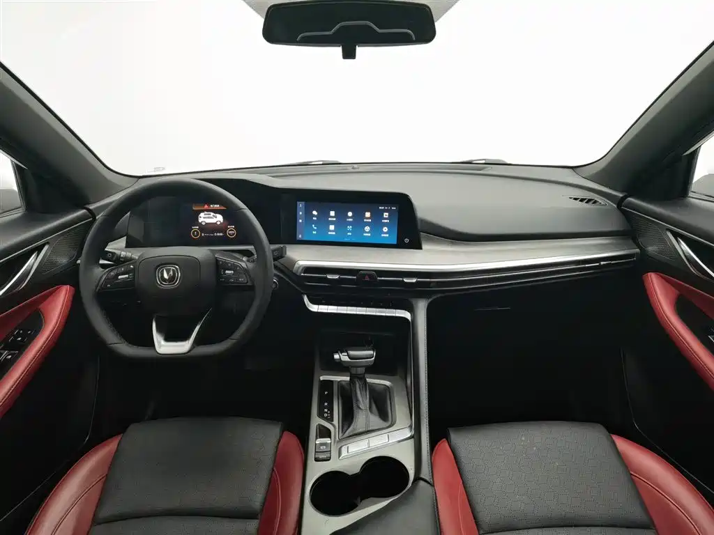 Changan CS35 PLUS Blue Whale NE 1.4 T DCT Distinguished