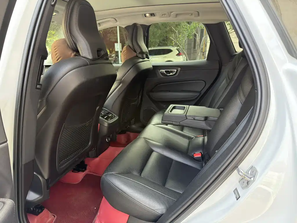 Volvo XC60 T5 4 WD Smart Grace Luxury