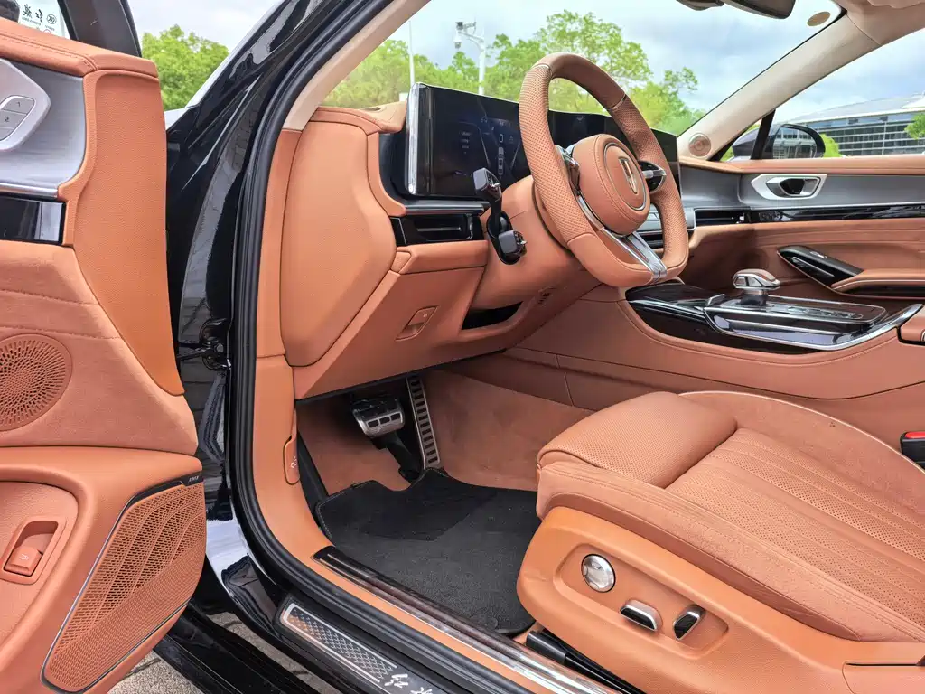 Hongqi H9 2.0 T Flagship Smooth Private Style
