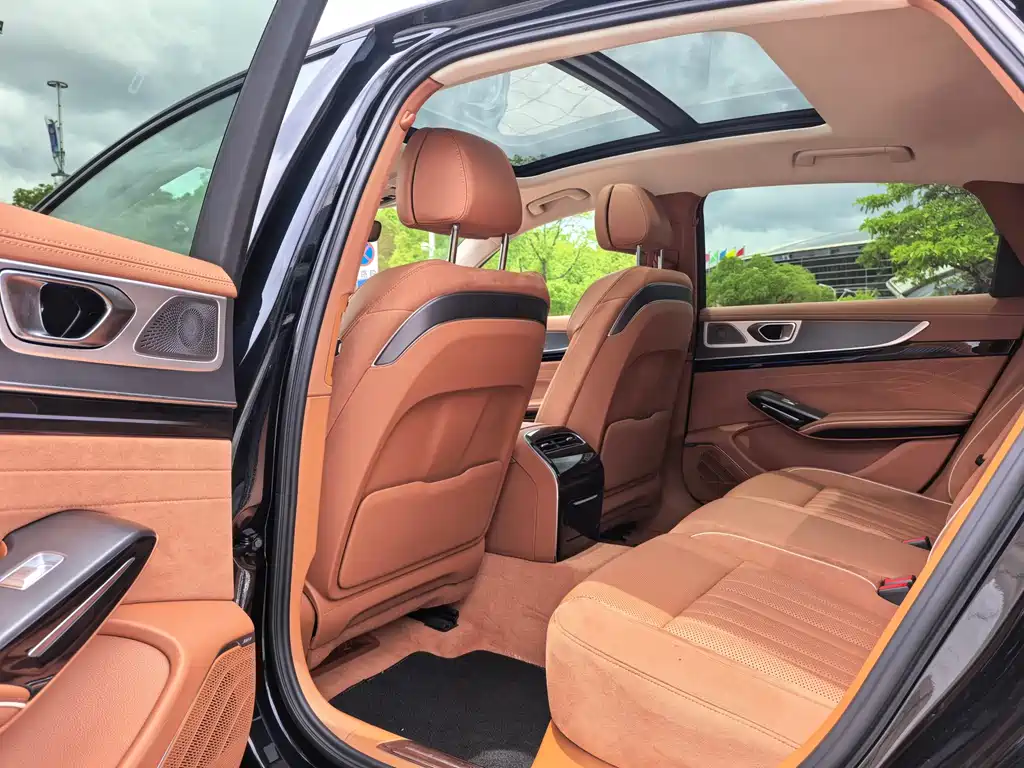Hongqi H9 2.0 T Flagship Smooth Private Style