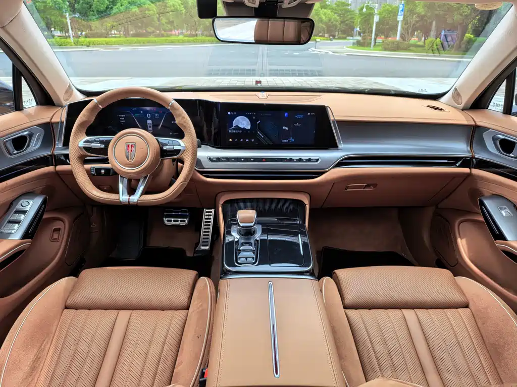 Hongqi H9 2.0 T Flagship Smooth Private Style