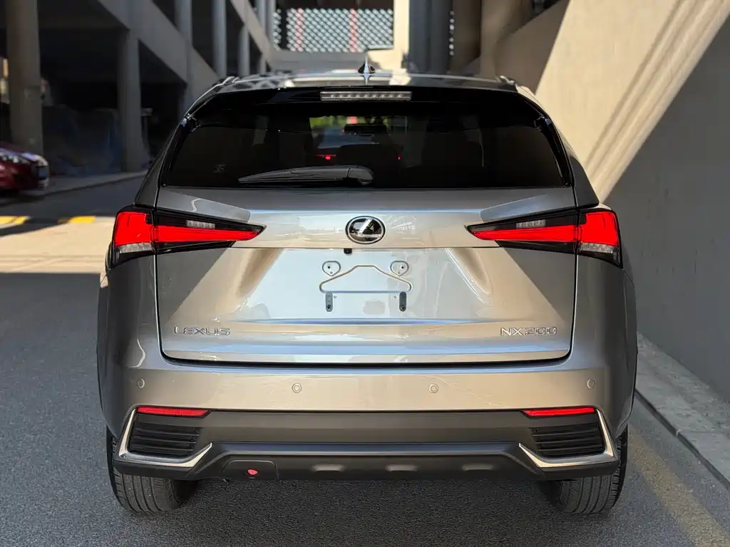 Lexus NX 200 FWD Sharp Travel CN-VI