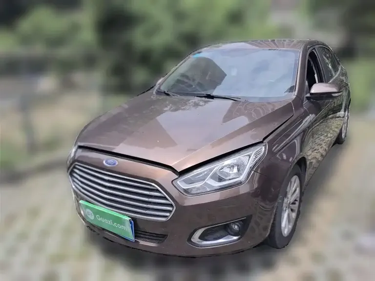 Ford Escort 1.5 L Auto Fashion