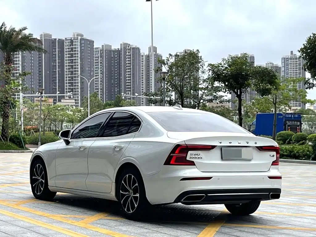 Volvo S60 T4 Smart Ease Luxury