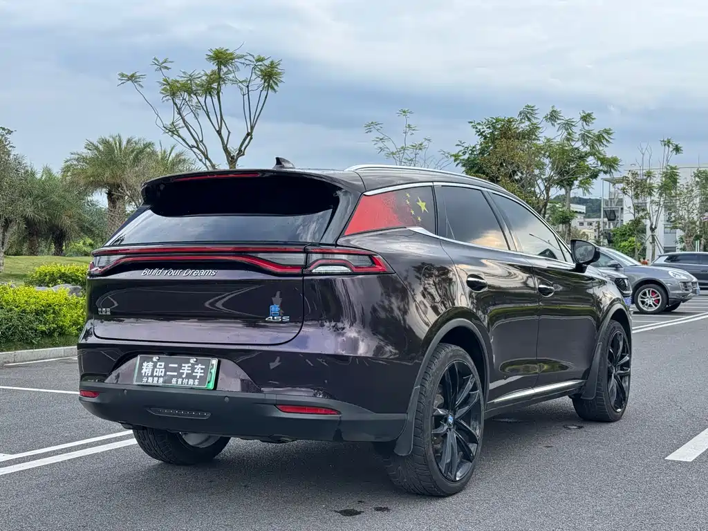 Tang NEV DM 2.0 T Full-time 4 WD Connected Pioneer Leading 7-seat CN-VI