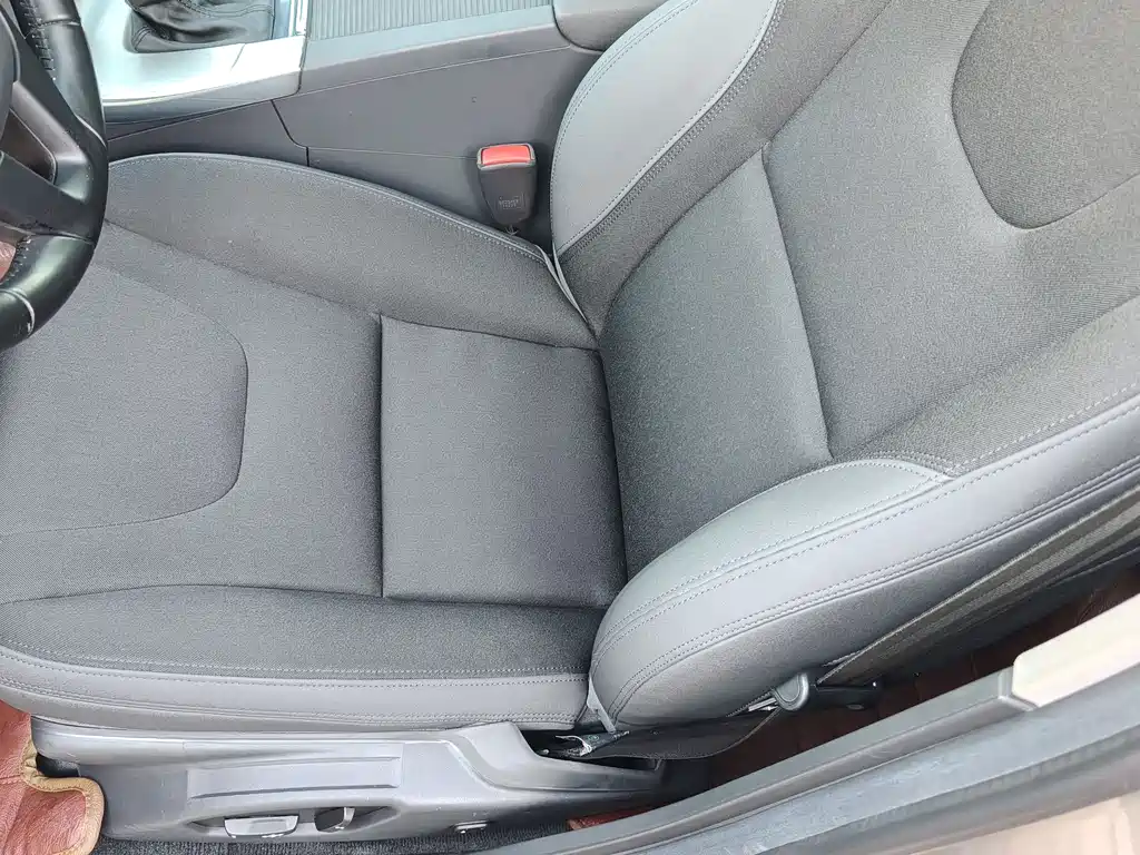 Volvo S60 S60 L 2.0 T Smart Travel