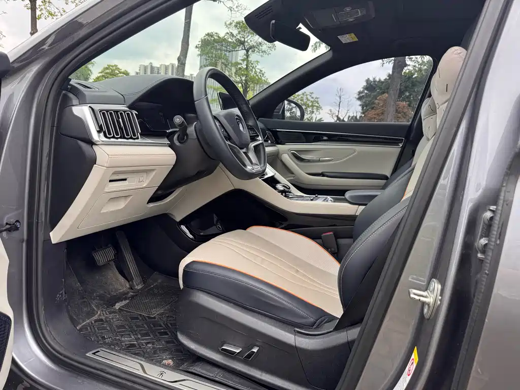 Song PLUS NEV DM-i 110 KM Flagship PLUS