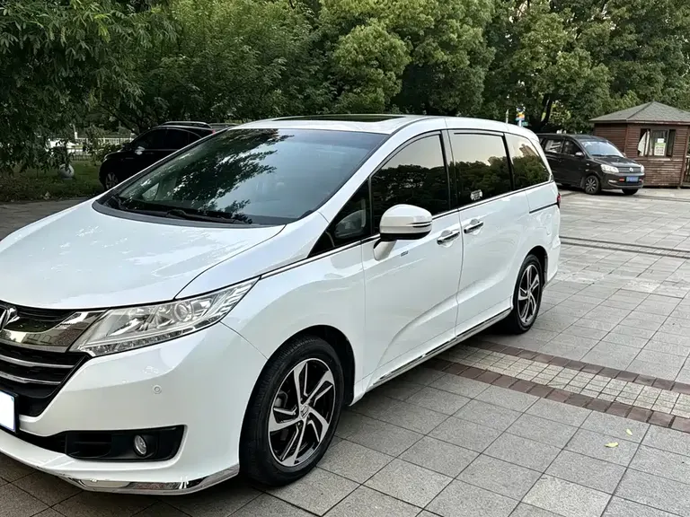 Honda Odyssey Facelift 2.4 L Luxury