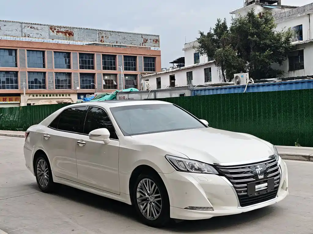 Crown 2.0 T Sport