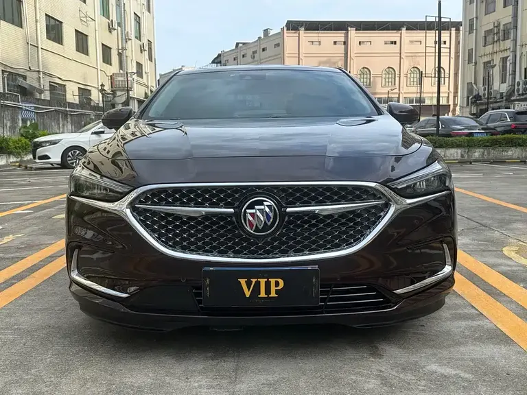 Buick LaCrosse Avenir Avenir Flagship