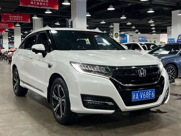 Honda UR-V 370 TURBO 4 WD Premium CN-V