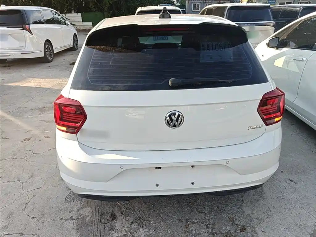 Polo Plus 1.5 L Auto Colorful Tech