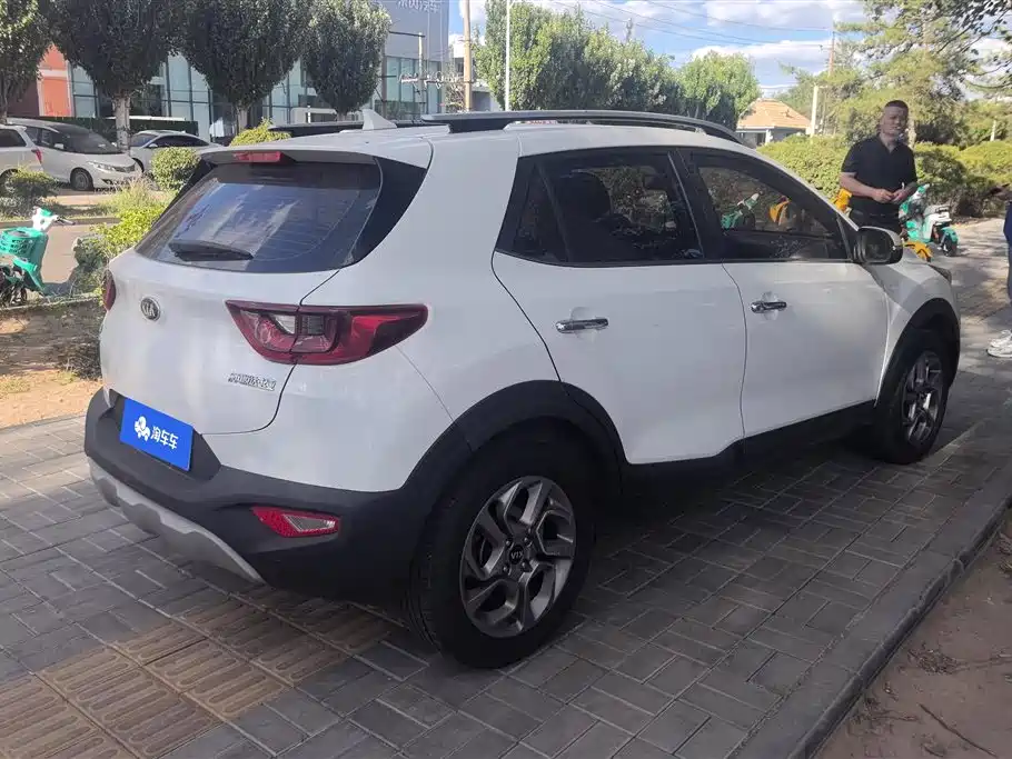 Stonic 1.4 L Auto Fun Enjoyment CN-V