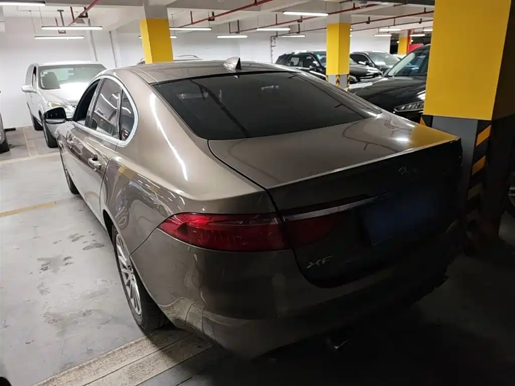 Jaguar XF XF 2.0 T 2 WD Elegance