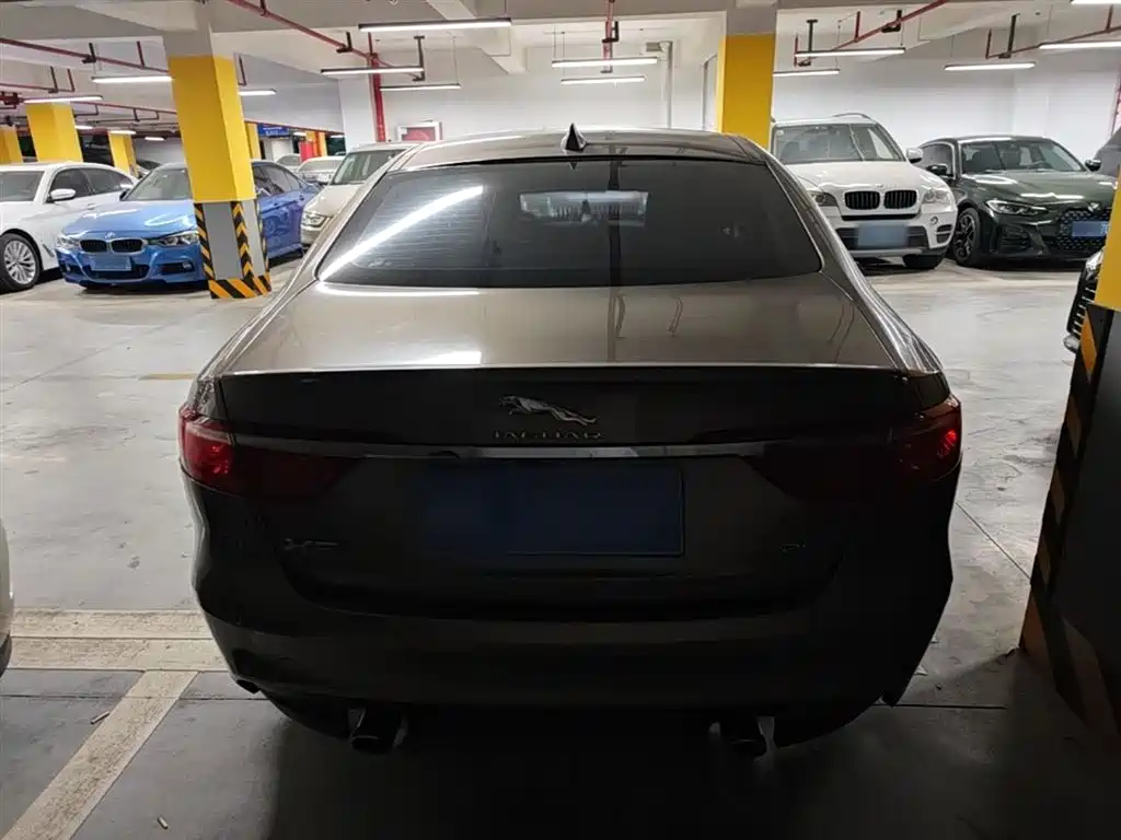 Jaguar XF XF 2.0 T 2 WD Elegance