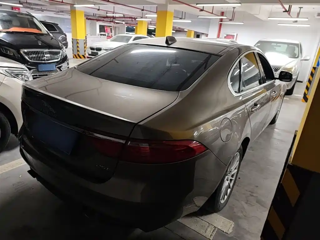 Jaguar XF XF 2.0 T 2 WD Elegance