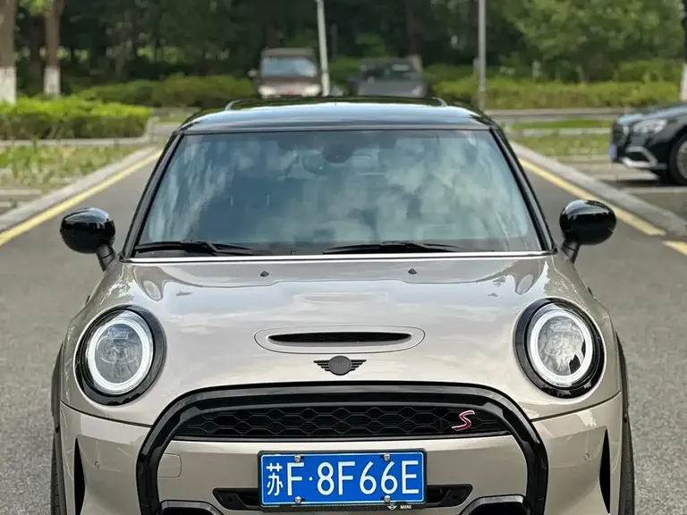 MINI Facelift 2.0 T COOPER S Artist