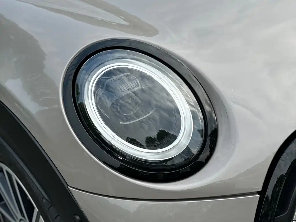 MINI Facelift 2.0 T COOPER S Artist