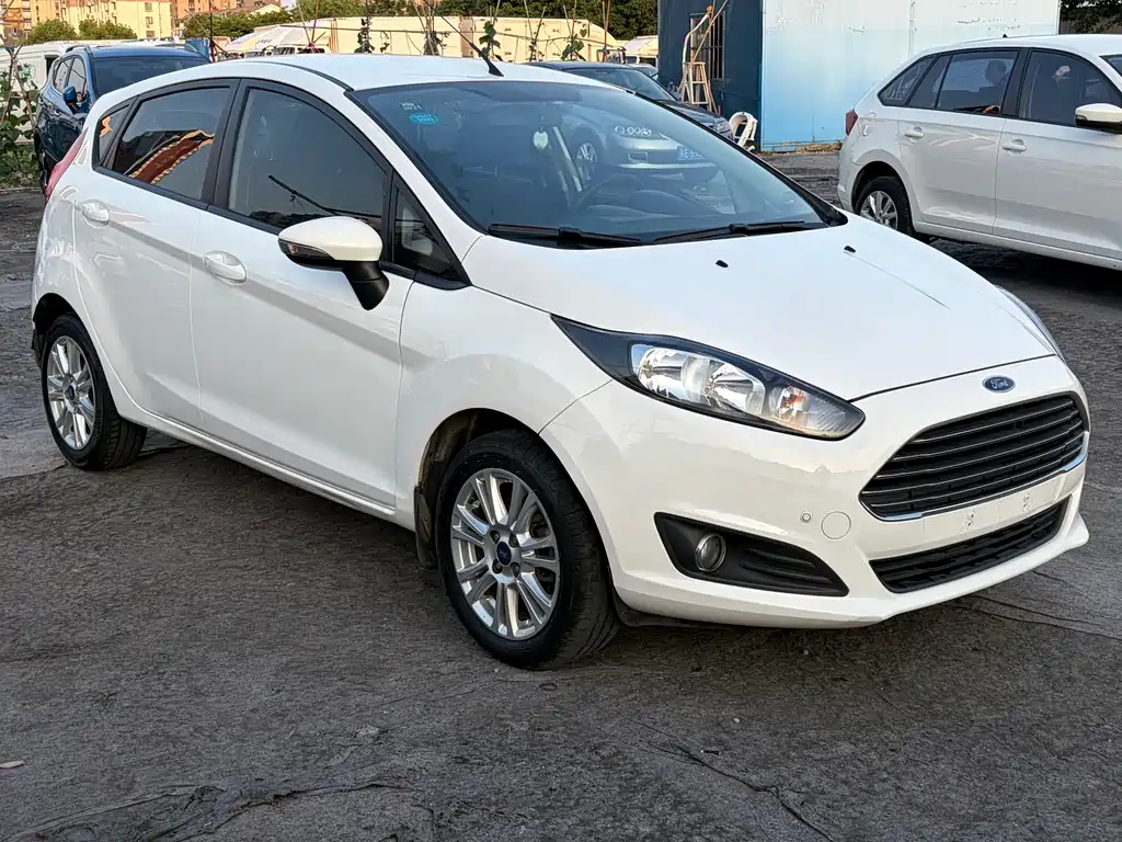 Fiesta Hatchback 1.5 L Auto Fashion