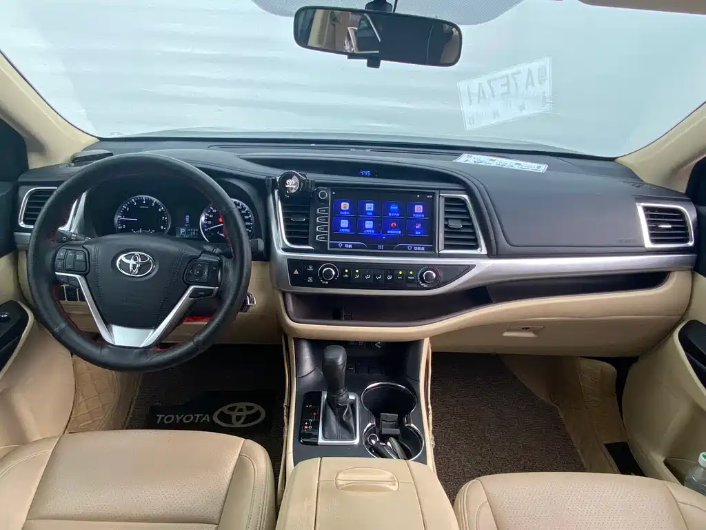Highlander 2.0 T 2 WD Elite 5-seat CN-VI