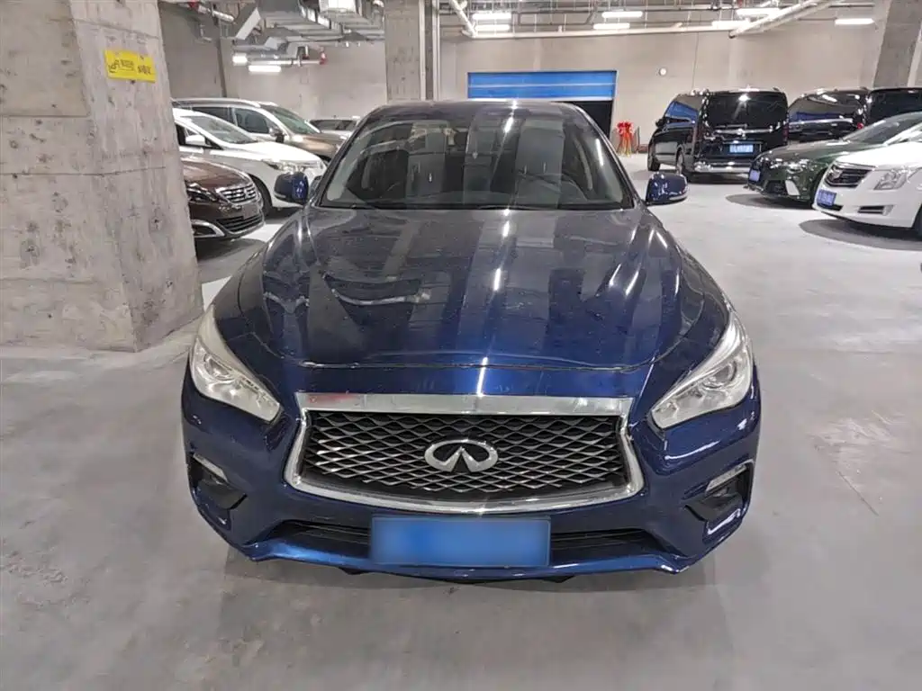 Infiniti Q50 L 2.0 T Comfort CN-VI