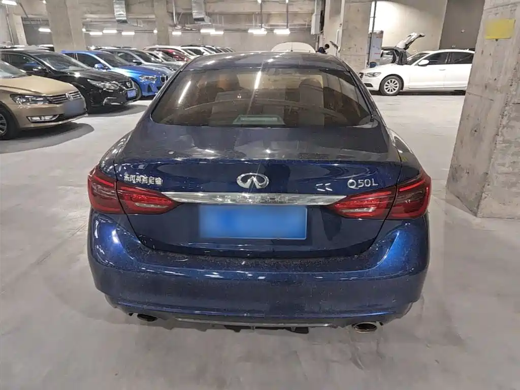 Infiniti Q50 L 2.0 T Comfort CN-VI