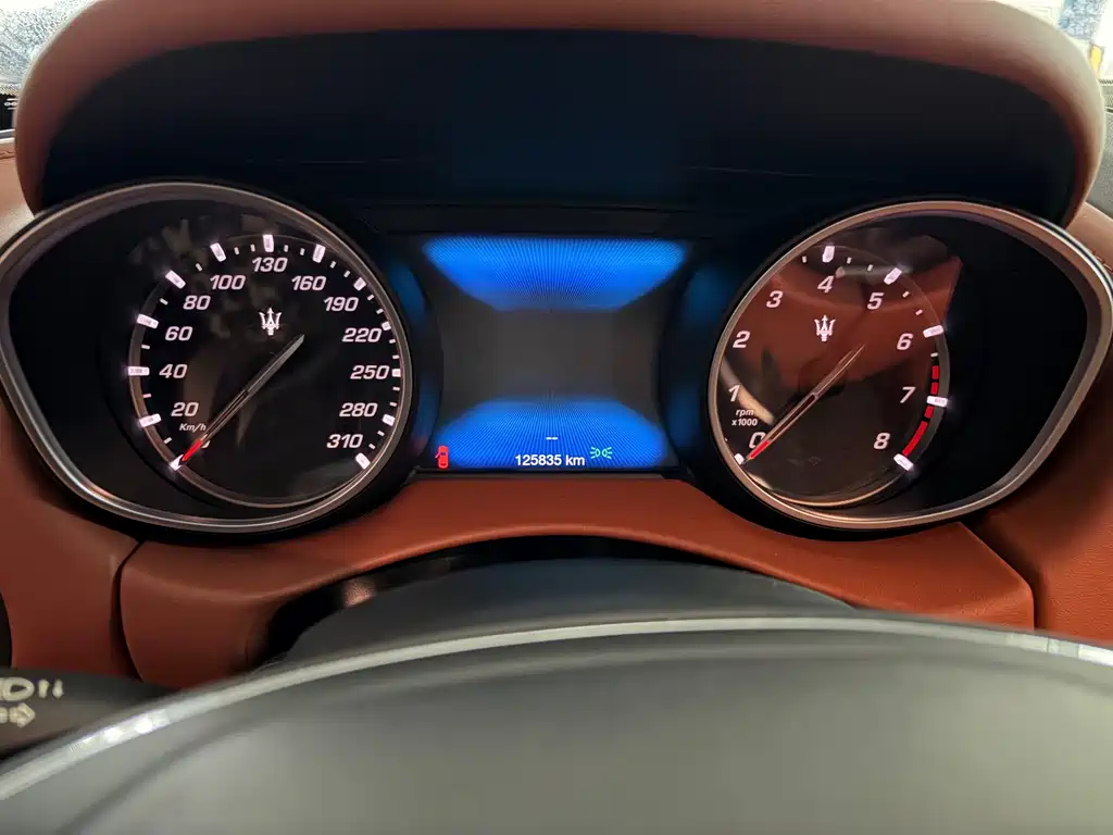 Levante 3.0 T Standard