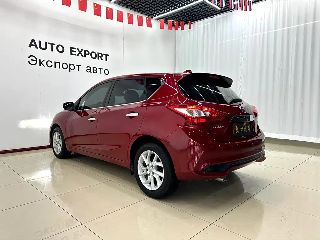 Tiida 1.6 L CVT Smart Travel