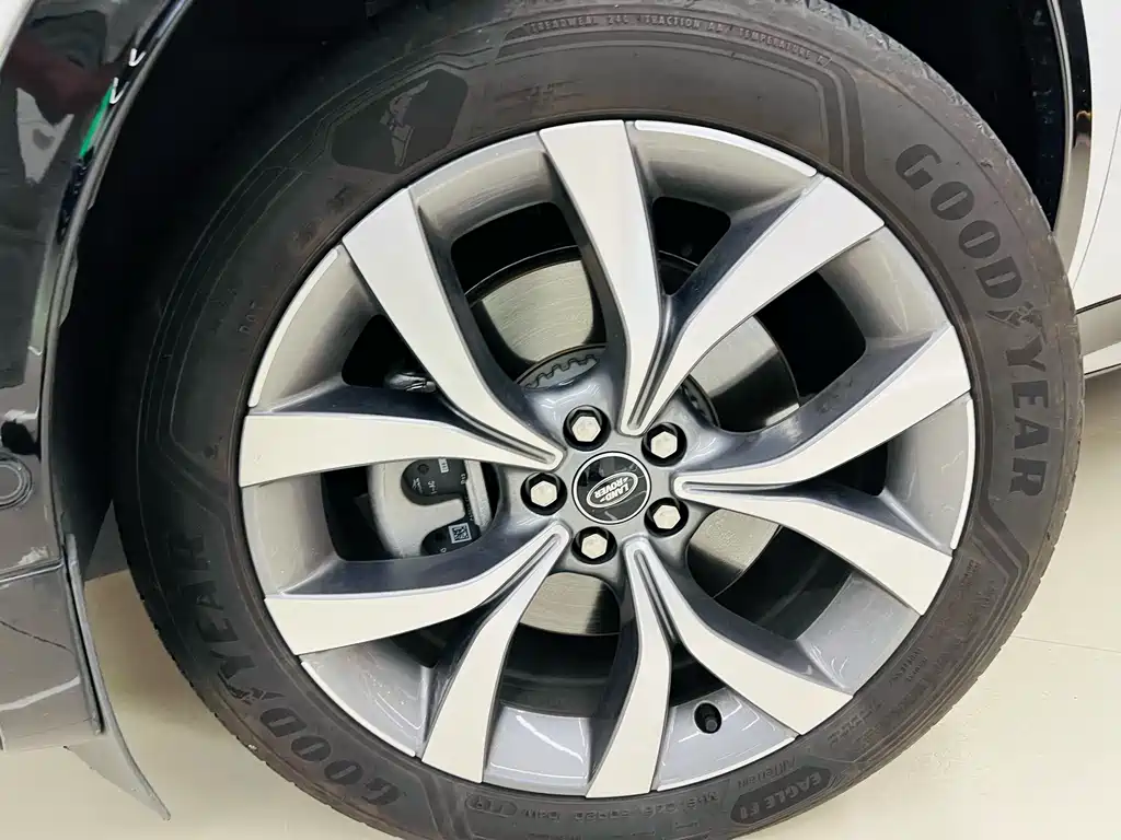 Discovery Sport Luxury Custom