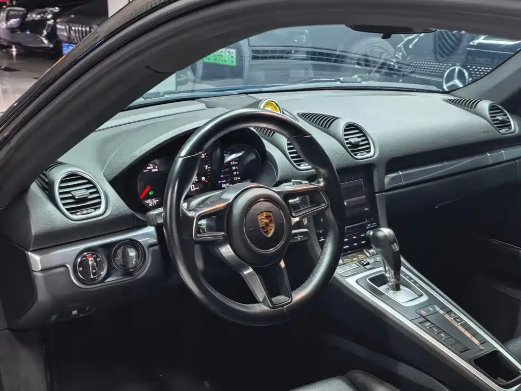Porsche 718 Cayman 2.0 T
