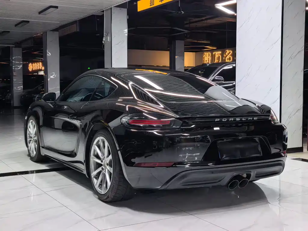 Porsche 718 Cayman 2.0 T