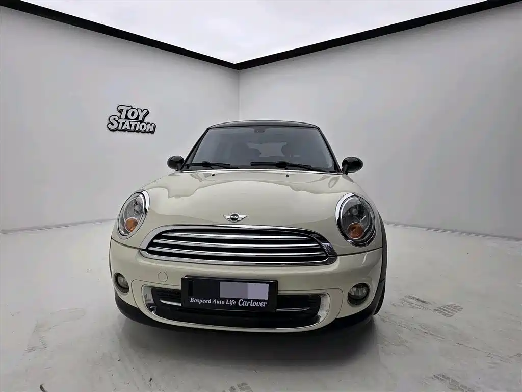 MINI 1.6 L COOPER Fun