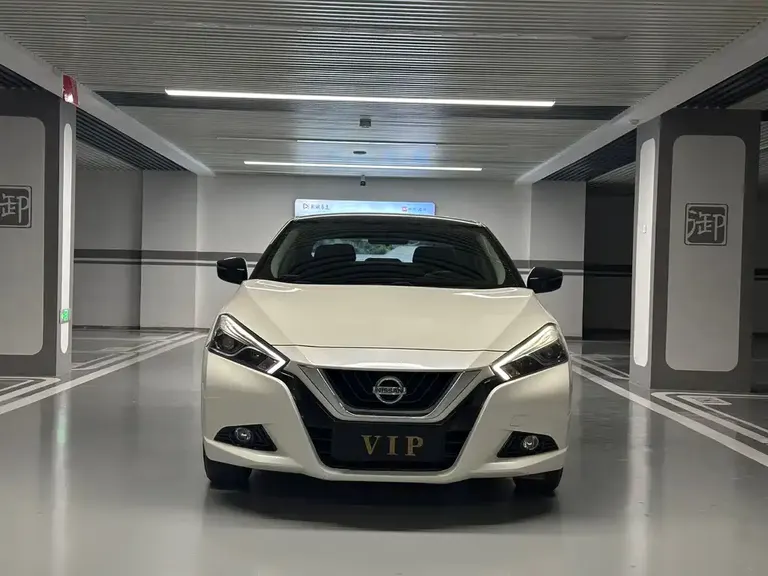 Nissan Lannia 1.6 L CVT Cool