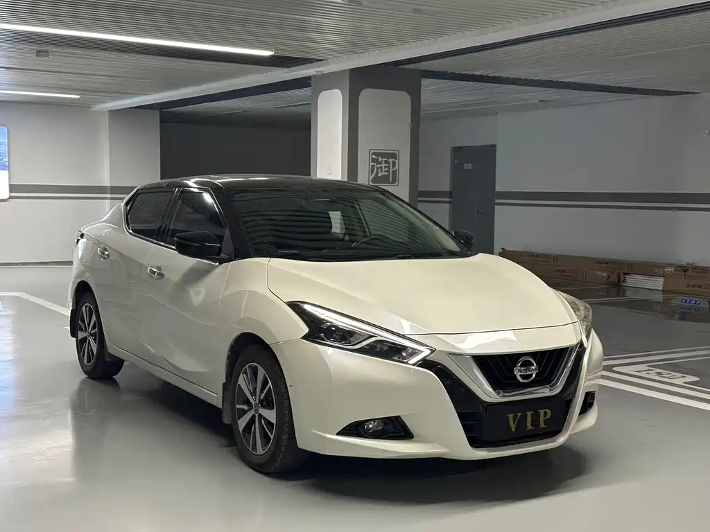 Lannia 1.6 L CVT Cool