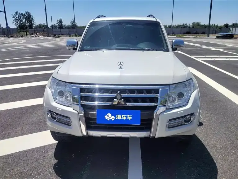 Mitsubishi Pajero (Import) 3.8 L Auto