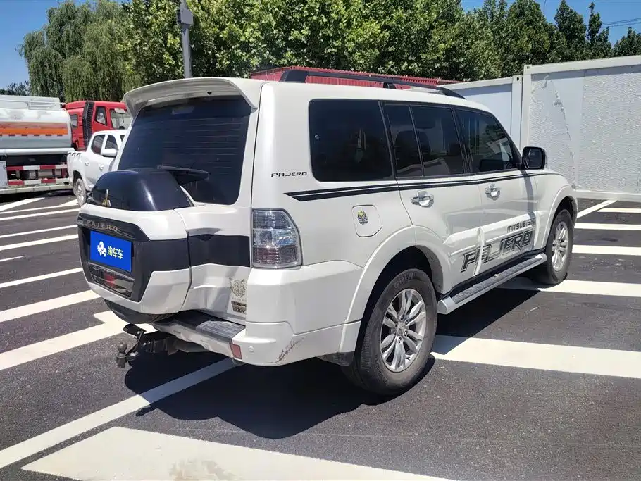 Pajero (Import) 3.8 L Auto