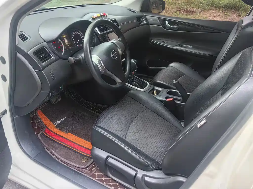Tiida 1.6 L CVT Smart Travel