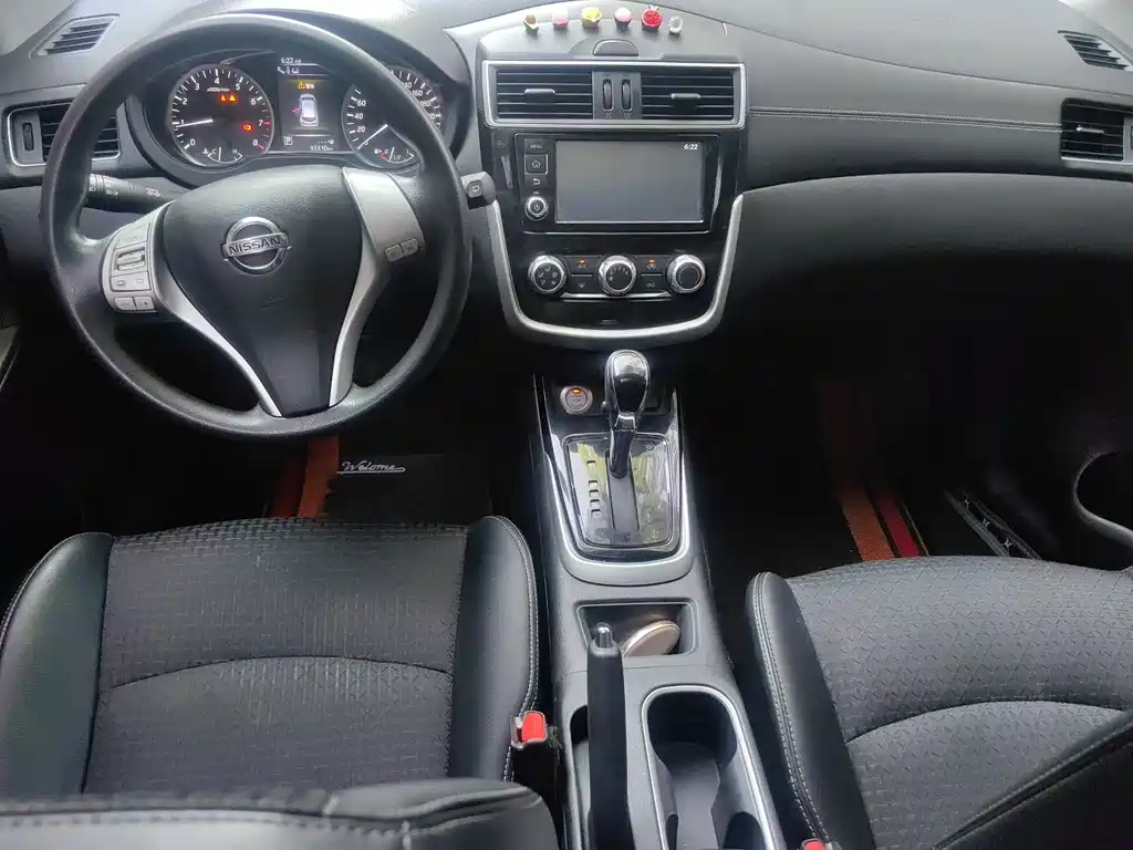 Tiida 1.6 L CVT Smart Travel