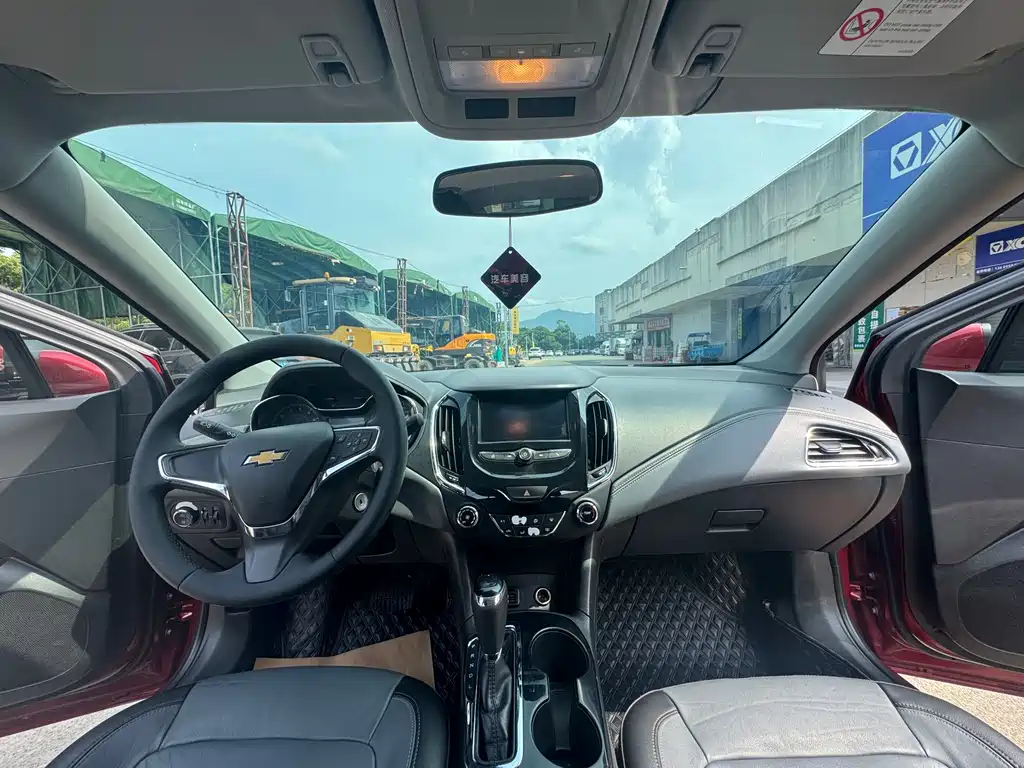 Cruze 320 Auto Dazzle Sharp Urban