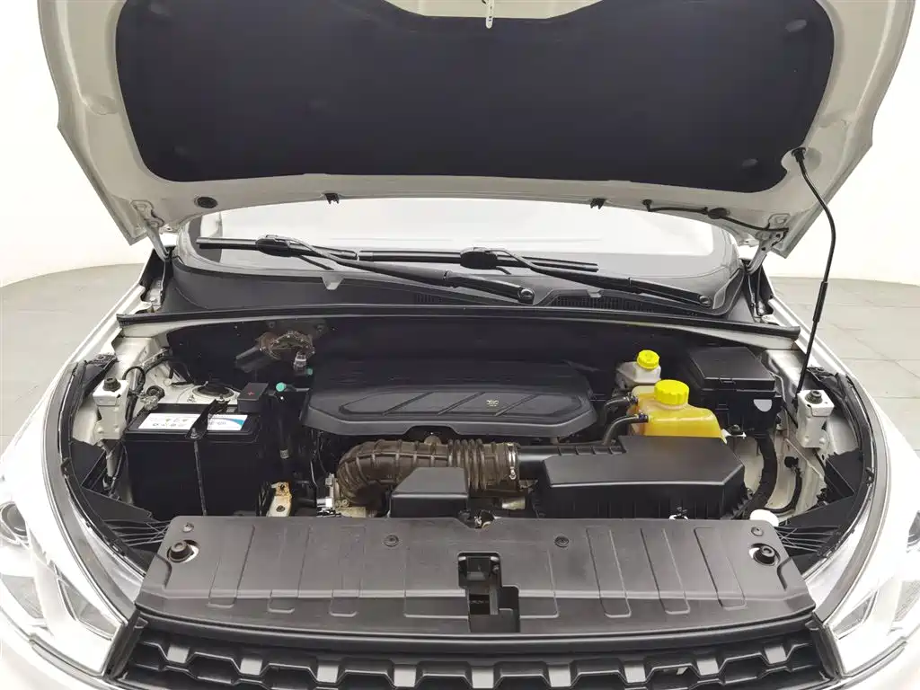 Wuling Hongguang S3 1.5 L Manual Luxury CN-V