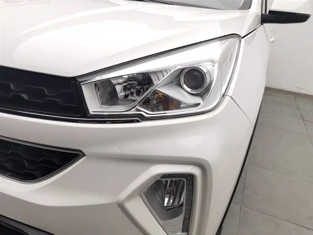 Wuling Hongguang S3 1.5 L Manual Luxury CN-V