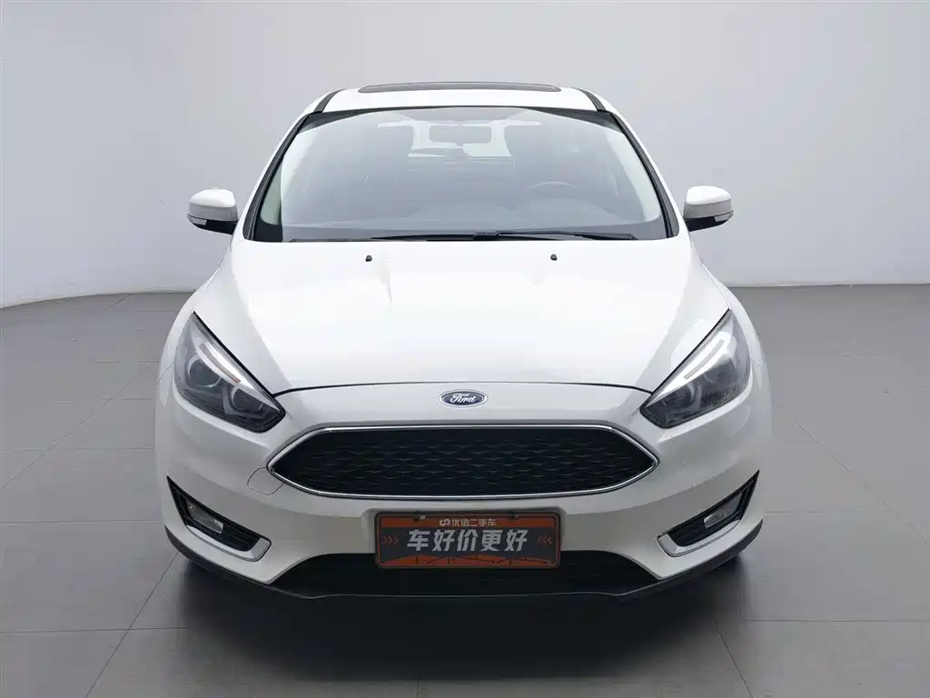 Focus Hatchback EcoBoost 125 Auto Super Style